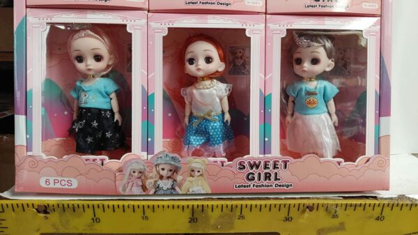 MUñEQUITA JAPONEZA OJOS GDES CAJA    3790.00$    27/7/24