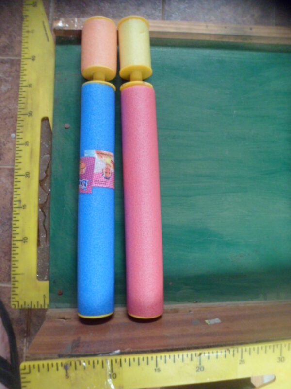 PISTOLA AGUA LANZA AGUA 43 CM  ART 61362    3500.00$  8-11-24