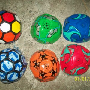 PELOTA TIPO CUERO CUADROS ECO   5800.00$     12-11-24