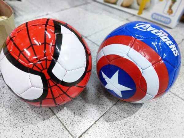 PELOTA HOMBRE ARAñA GDE N5     6950.00 $     11-11-24
