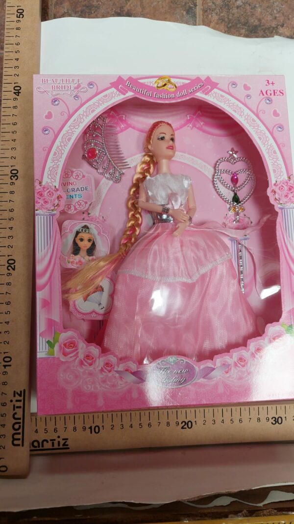 MUñECA FLACA T/BARBI CON VESTIDO ART BRIDE    8500.00$