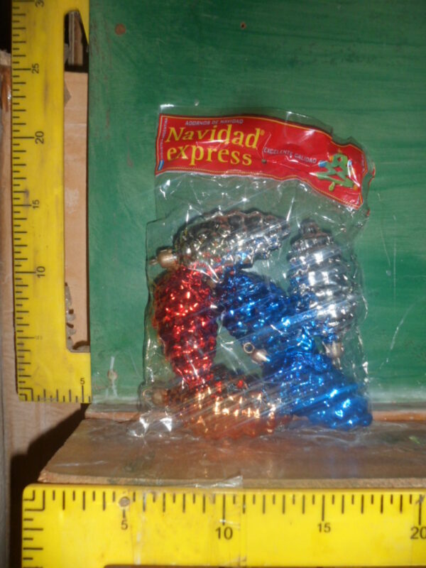 ADORNO NAVIDAD PIñA  X 6     9CM       2900.00 $      23-11-24