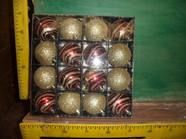 BLOBOS X 16 GLITTER Y DECOR. N 6    ART  1093            10900.00 $