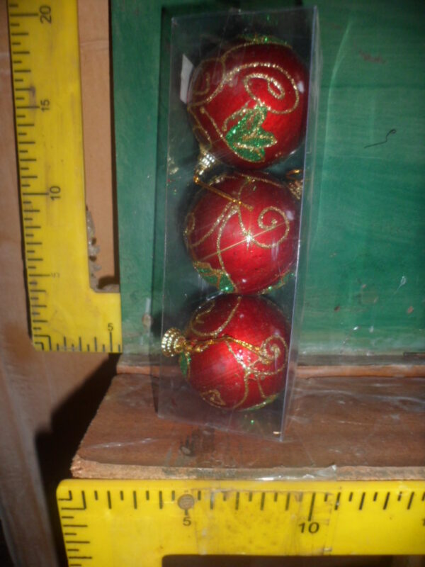 ADORNO GLOBO X 3 ROJO DEC 0110        1550.00 $      20-11-24
