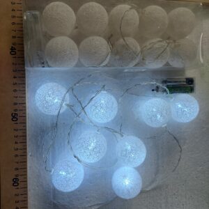 LUZ X 10 ESFERA N6CM BCA ENTELADAS A PILAS  2 AA     2490.00  $