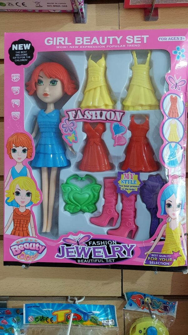 MUñECA CAJA VESTIDO RIGIDO GDE      8700.00 $        2-7-25