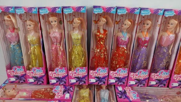 MUñECA FLACA CUERPO GOMA CAJA    1750.00 $    2-7-25
