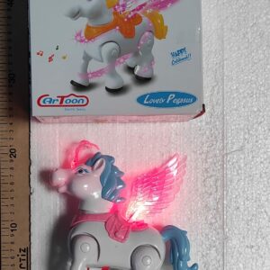 CABALLITO ALADO CAMINA LUZ A PILAS 20 CM   8900.00 $   10-7-25