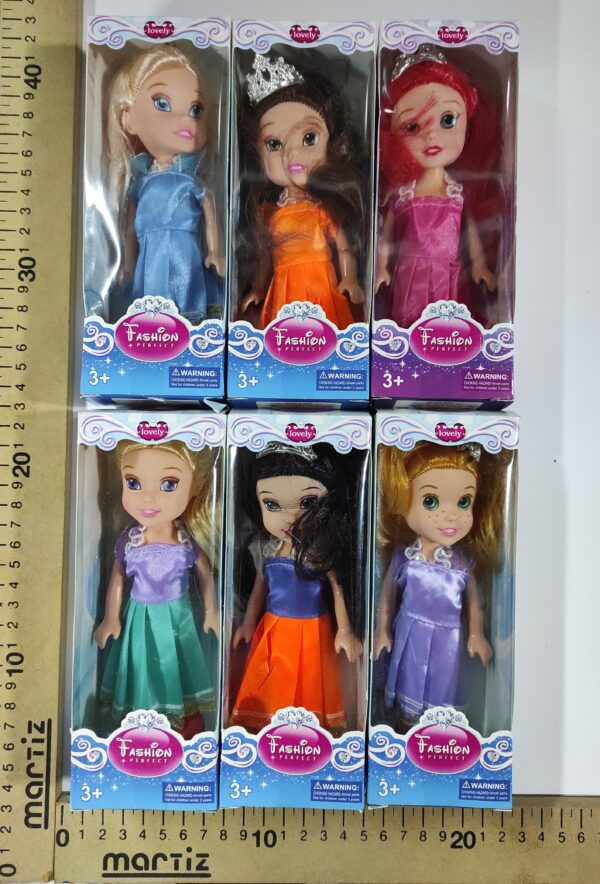 MUñECA  MINI PRINCESAS 15 CM       2700.00 $      2-7-25
