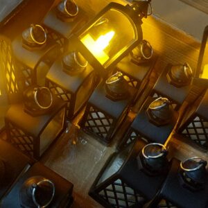 FAROLITO NEGRO  C/VELITA A PILAS     1350.00 $     14-10-25